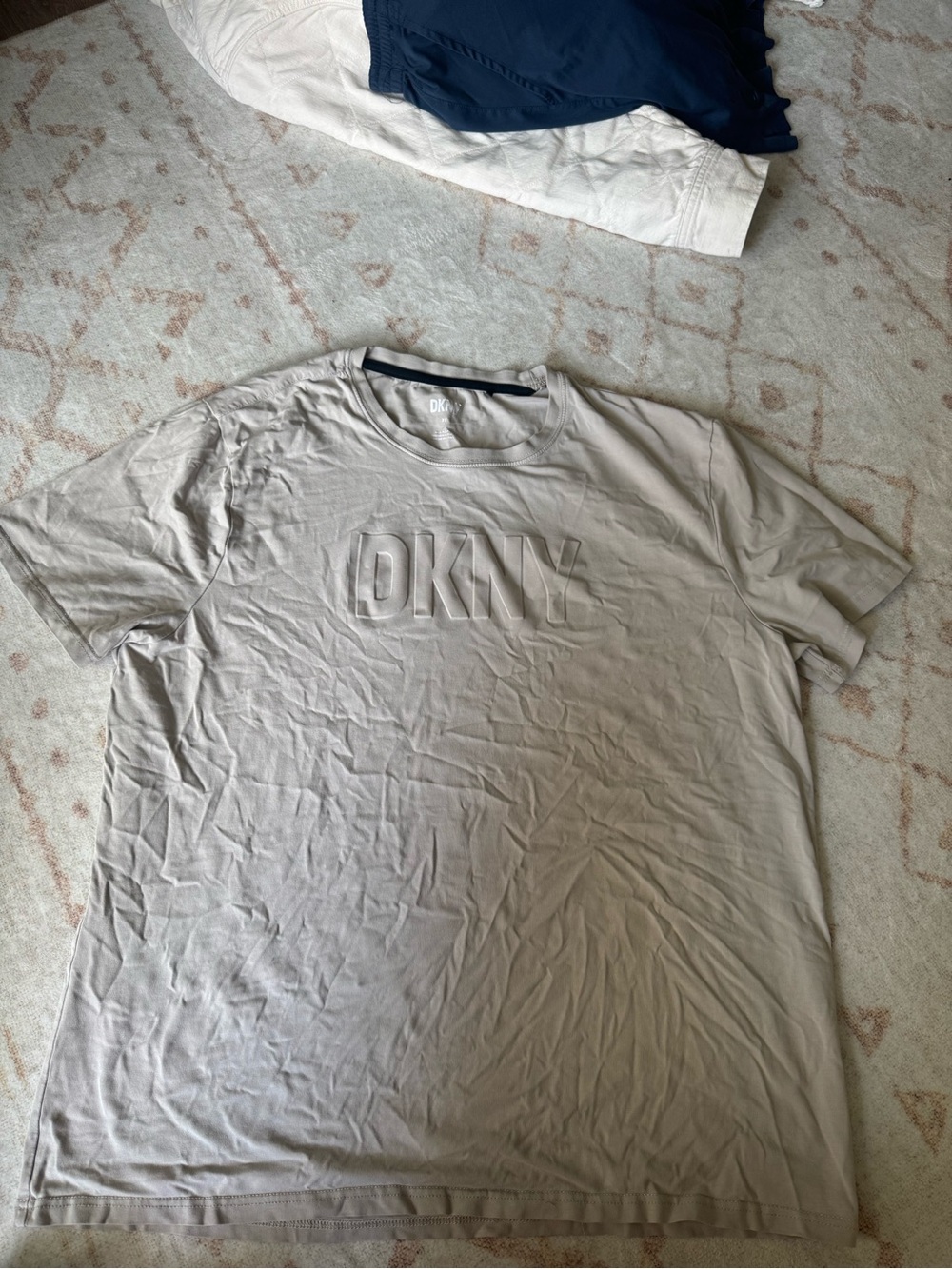 DKNY Men's Short-Sleeve Crewneck Tee in Light Taupe